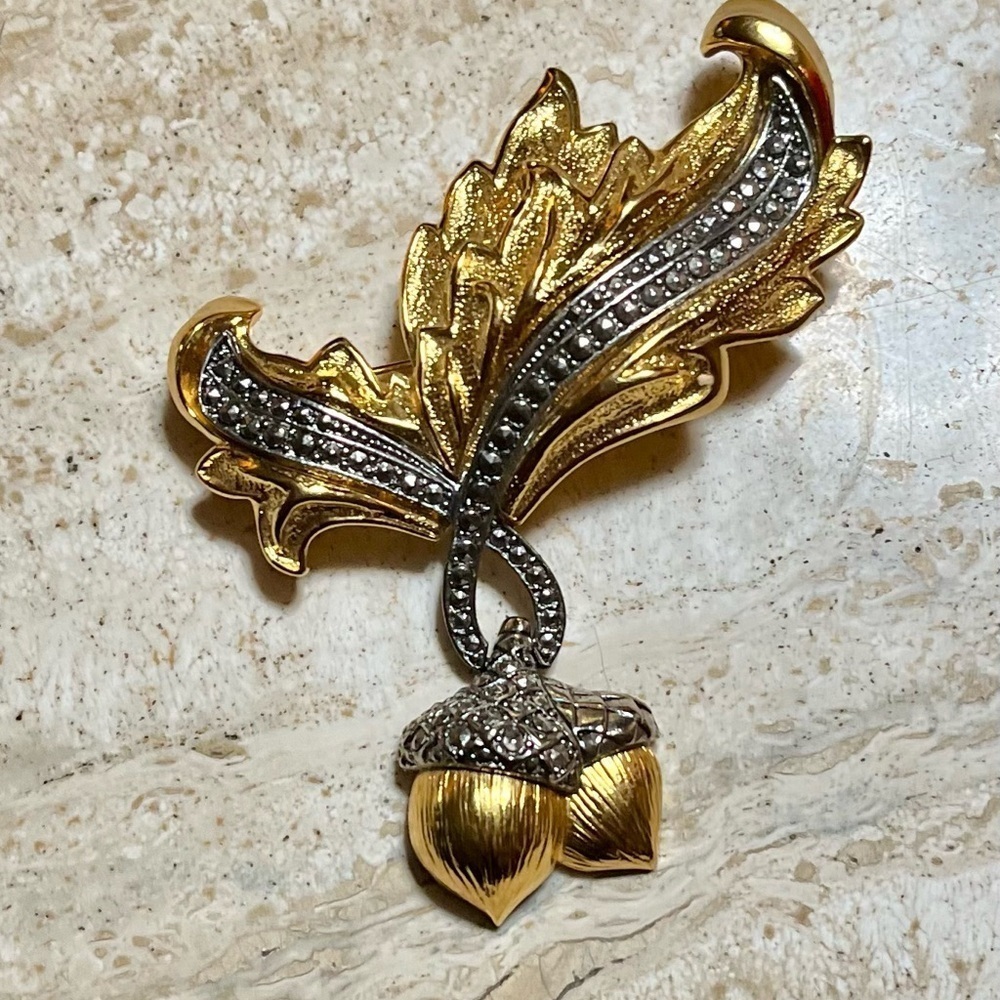 Vintage Avon Phoenix FlameAcorn Brooch